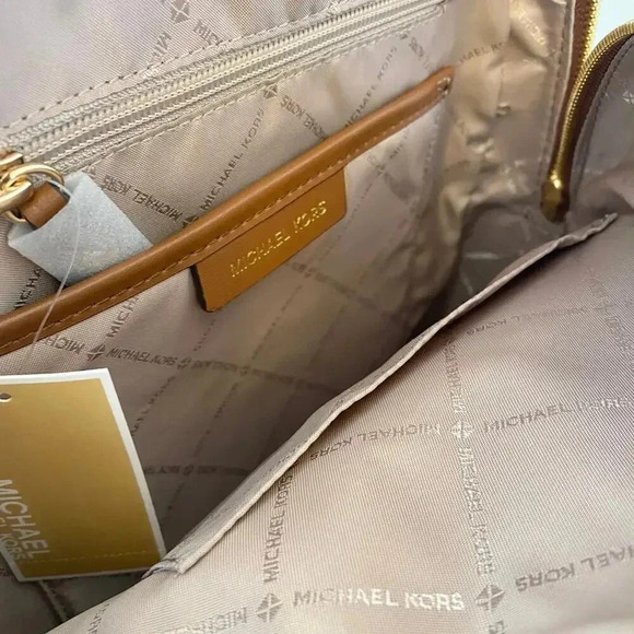 NWT Michael Kors Jaycee Medium Zip Pocket Backpack Vanilla - Picture 7 of 10